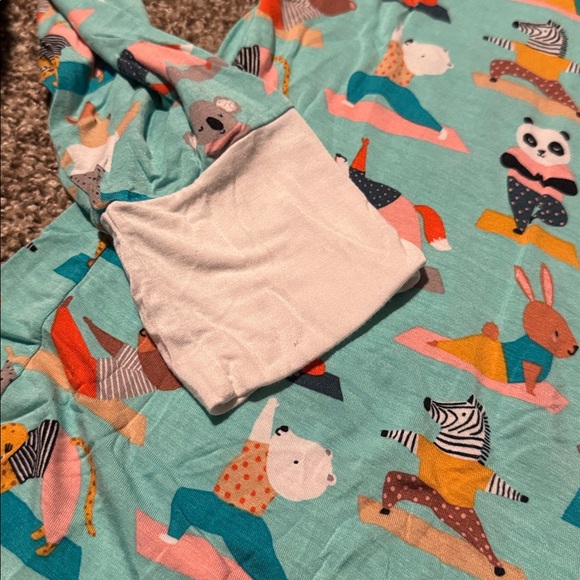 Little Sleepies yoga animals on aqua snap-Henley long sleeve top (XXL) - EUC! - Picture 3 of 10